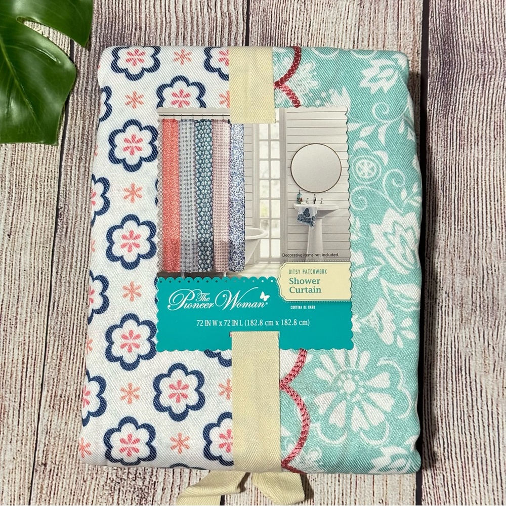 The Pioneer Woman Ditsy Patchwork Cotton-Rich Shower Curtain 72"x72" NEW - Picture 5 of 7